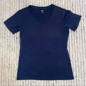 UNIQLO supima cotton short sleeve tee in naval size M